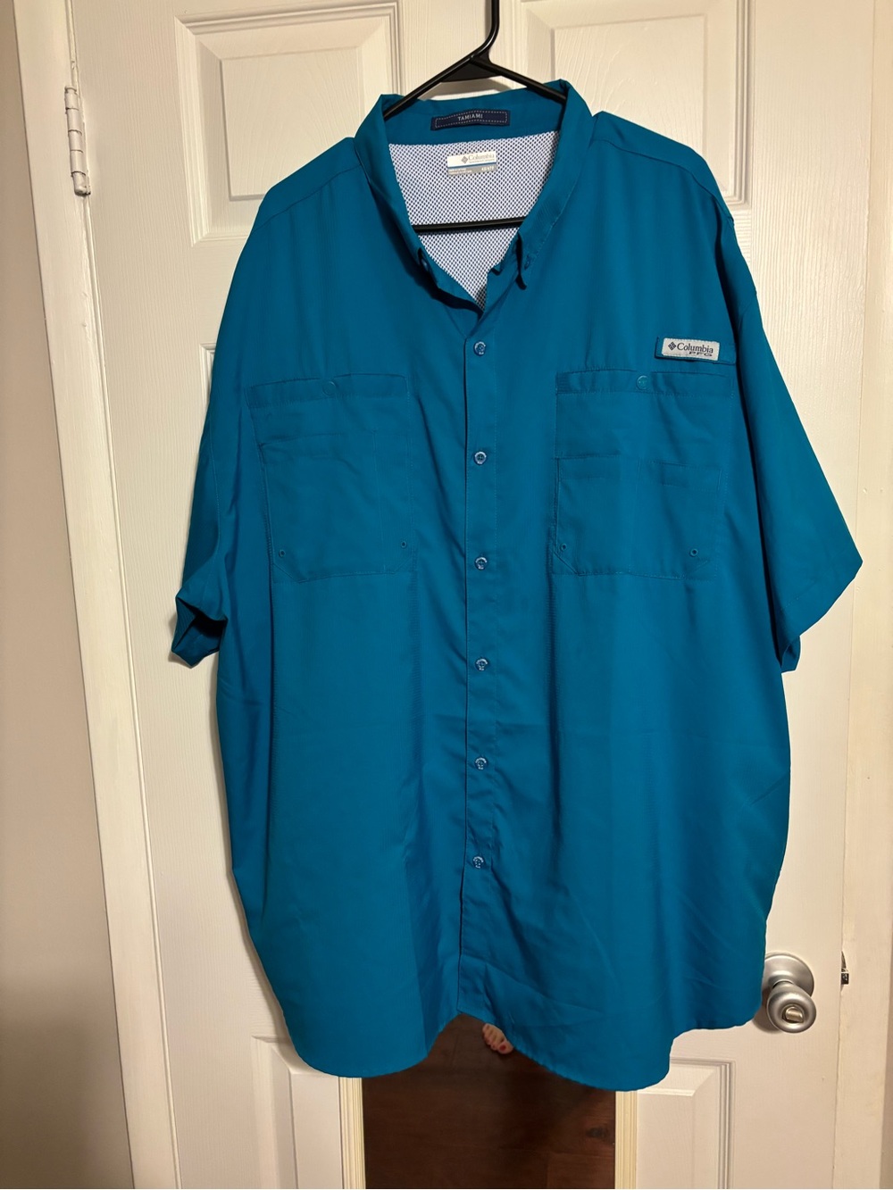 Columbia Men’s Teal Short-Sleeve Button-Down Performance Shirt